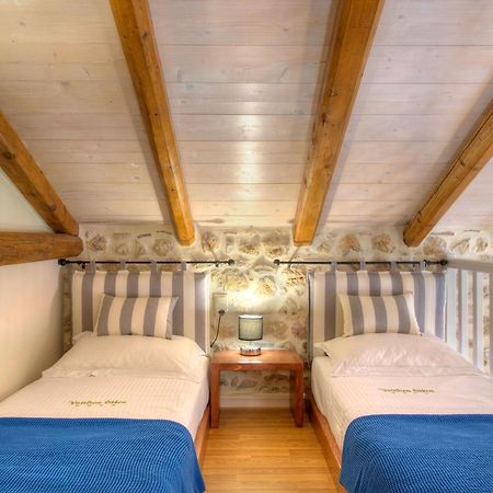 Korona Boutique Hotel Oitilon Luaran gambar