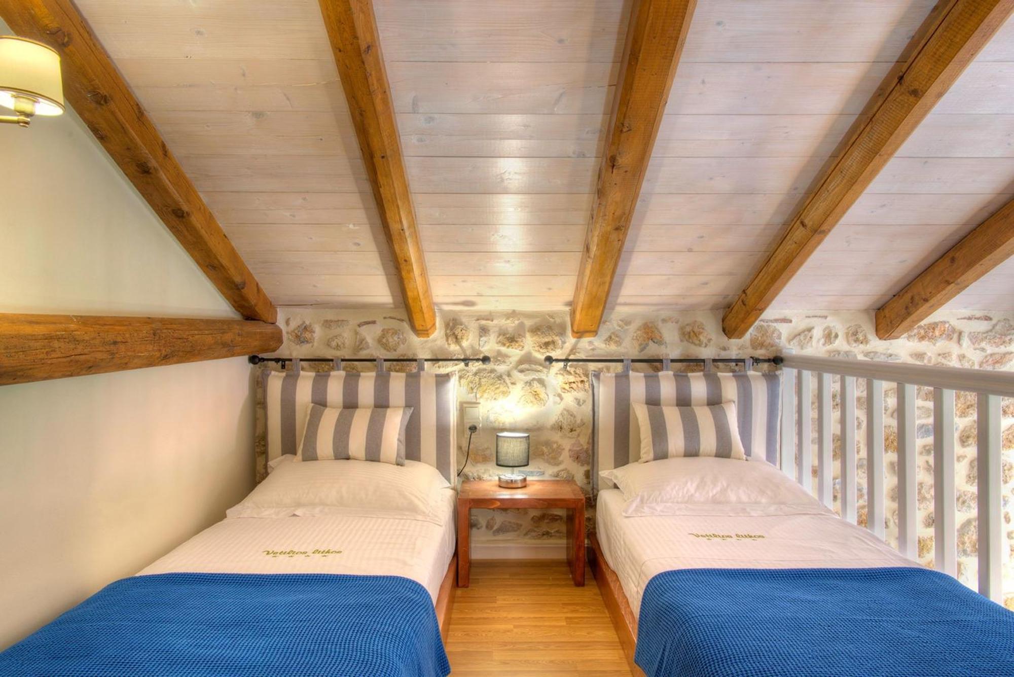 Korona Boutique Hotel Oitilon Luaran gambar